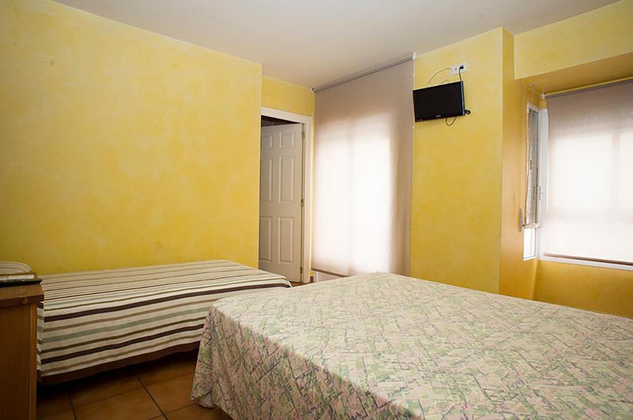 Hostal Velarde Talavera de la Reina Exterior photo